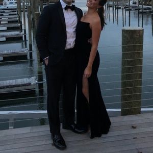 AQUA - Velvet Navy Strapless Gown